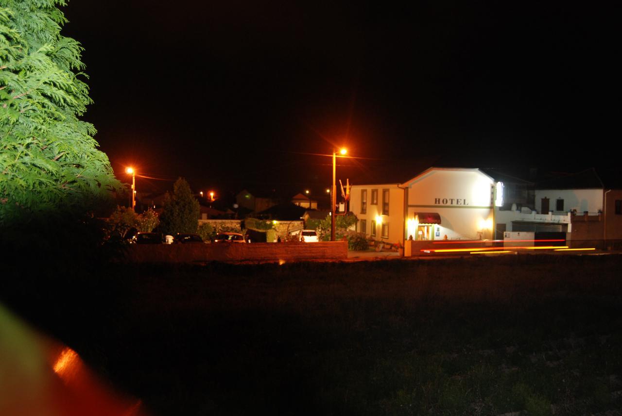 Luarca Zabala Hotel Almuna Luaran gambar